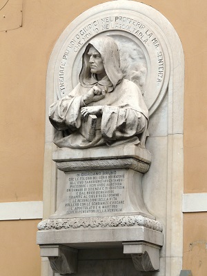 Bruno busto Pietrasanta
