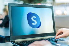 Inteprete tedesco italiano via Skype per videochiamate e multiconferenza.